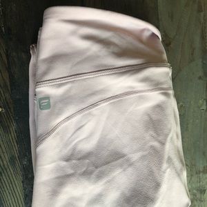 Light pink Fabletics workout pants